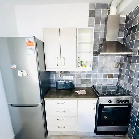 Castillo Apartment *
